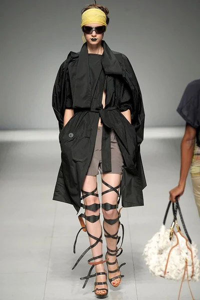 Look 5